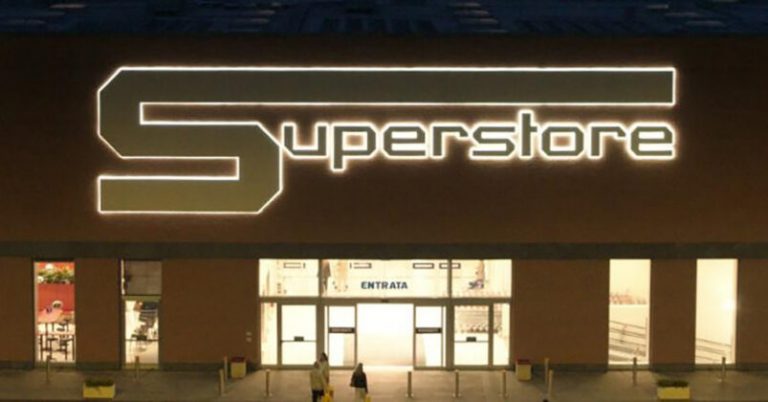 Esselunga chiude un'ora prima